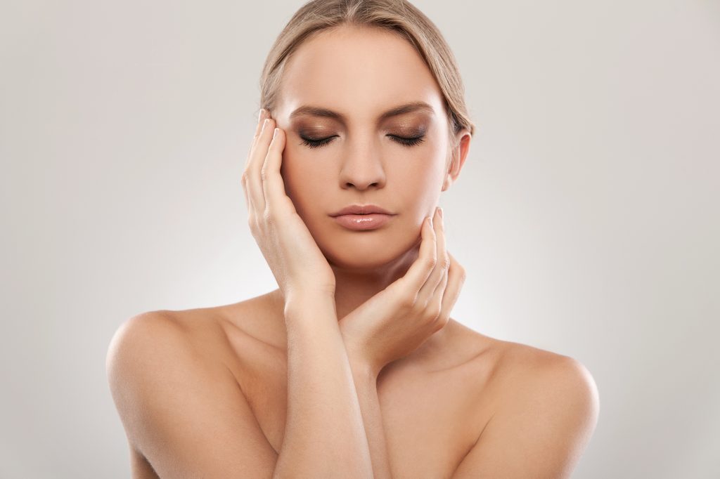 Chica con Rostro Perfecto después del Tratamiento de Botox